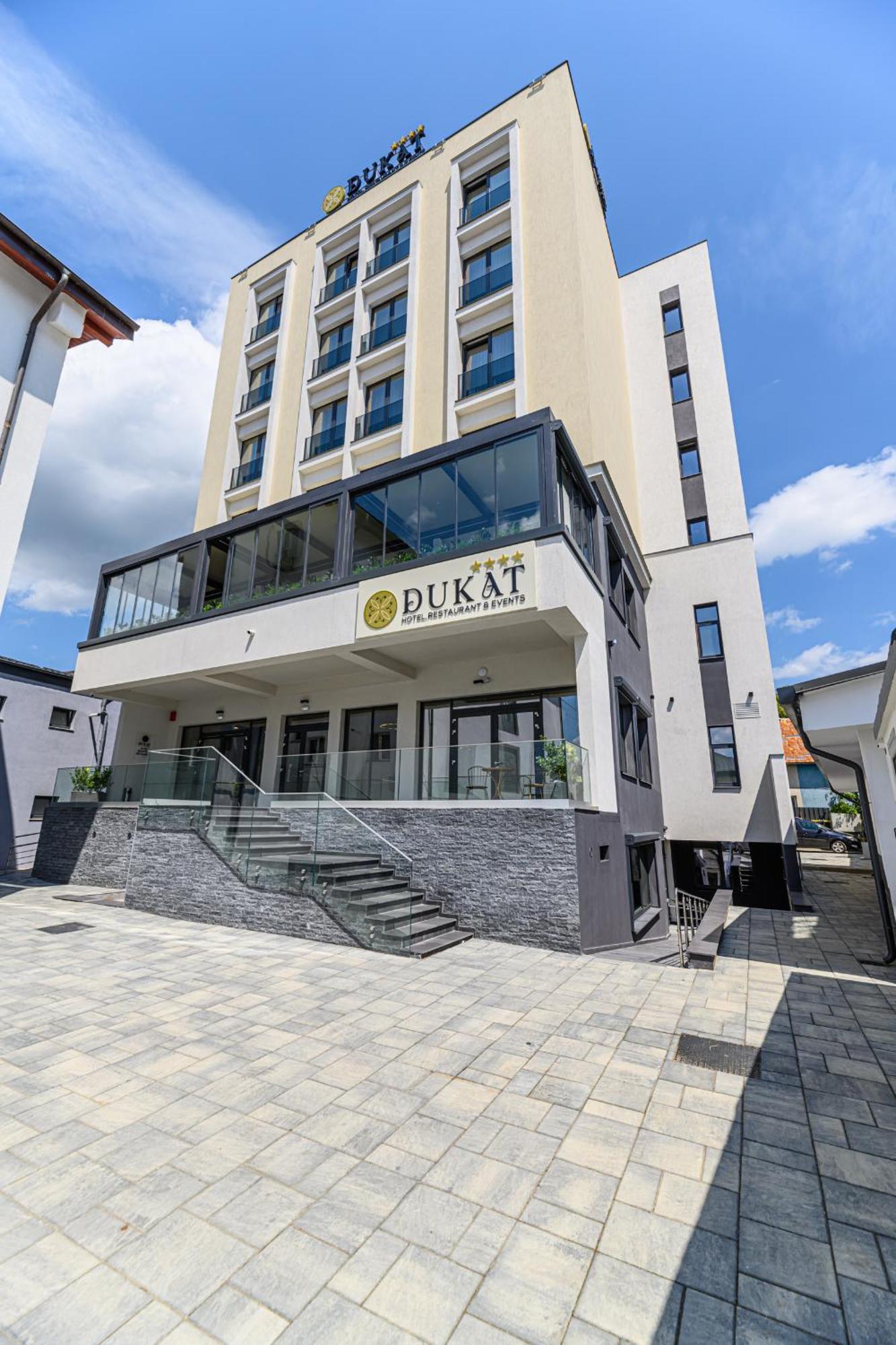 Hotel Dukat 구라후모룰루이 외부 사진