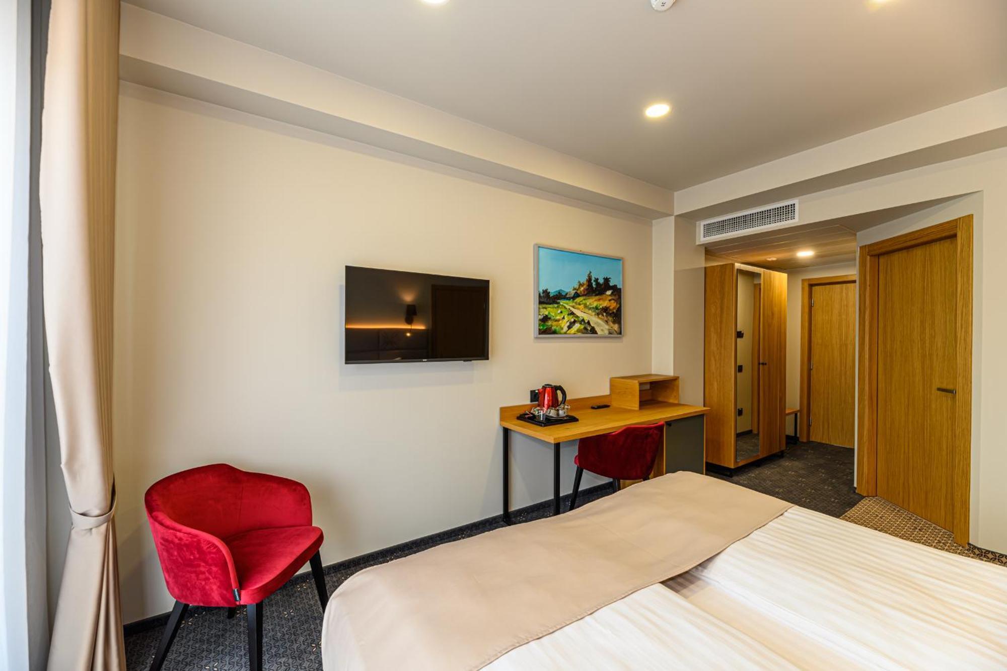 Hotel Dukat 구라후모룰루이 외부 사진